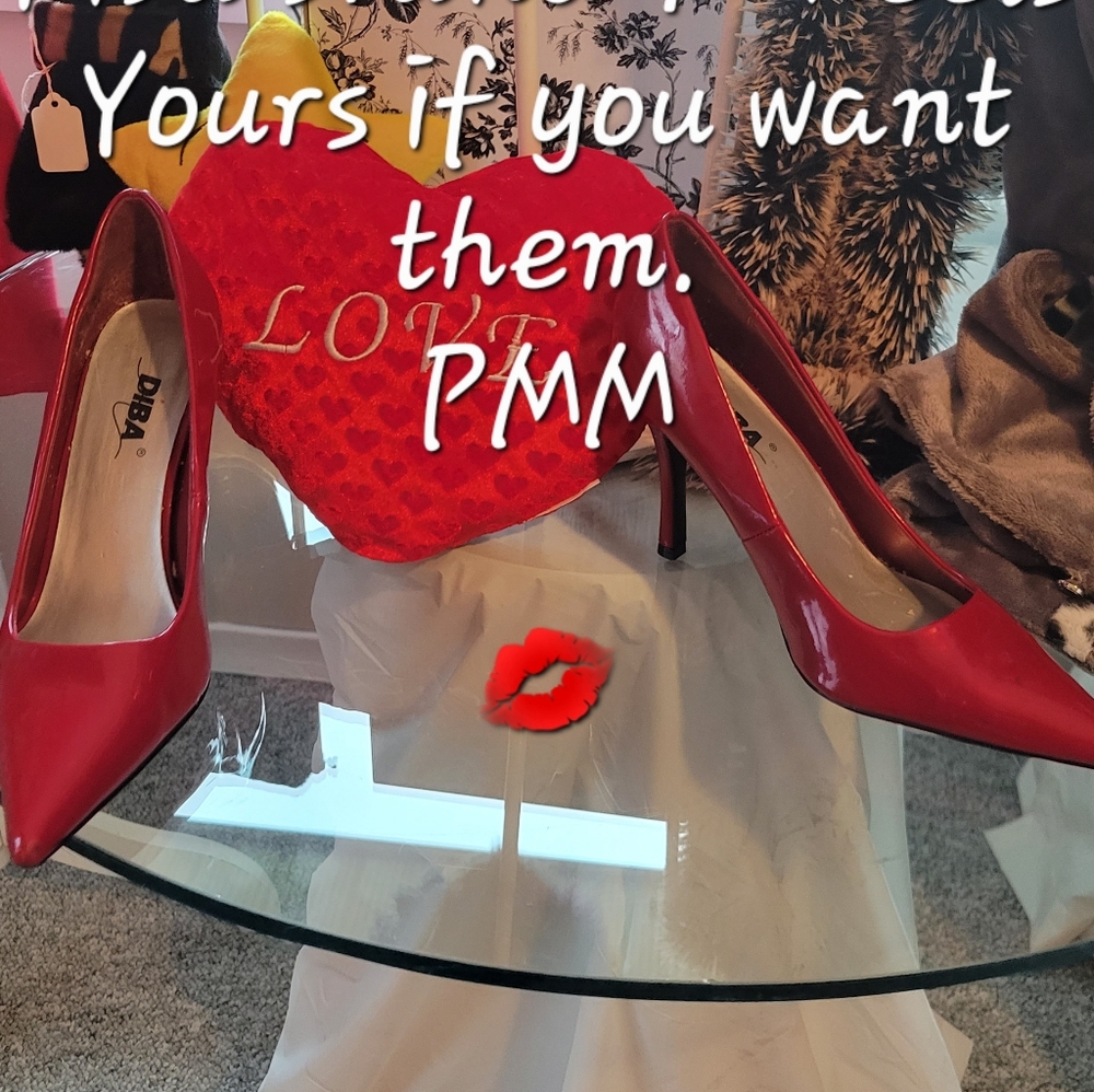 Red Pumps - Picture 3 of 3